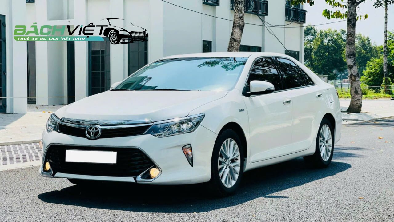 Xe 4 chỗ camry – Xe Bách Việt